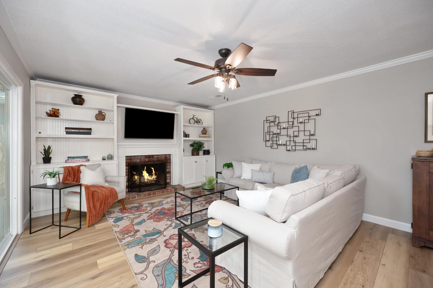 Sacramento, California, 95826, United States, 4 Bedrooms Bedrooms, ,3 BathroomsBathrooms,Residential,For Sale,1939461