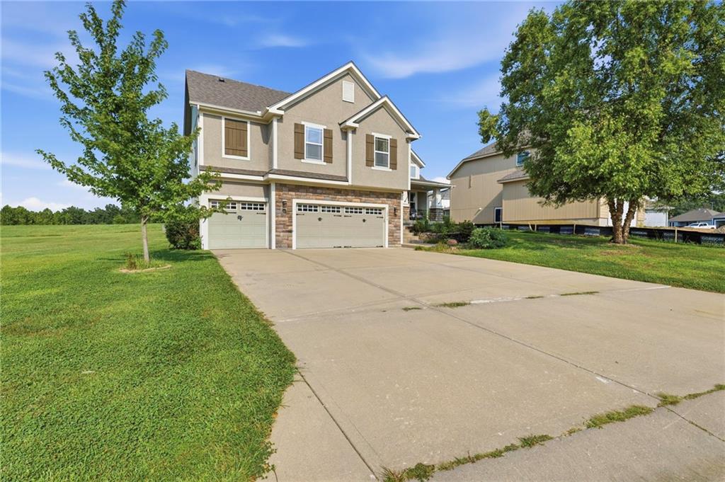 Davis Ave, Bonner Springs, KS 66012 #1