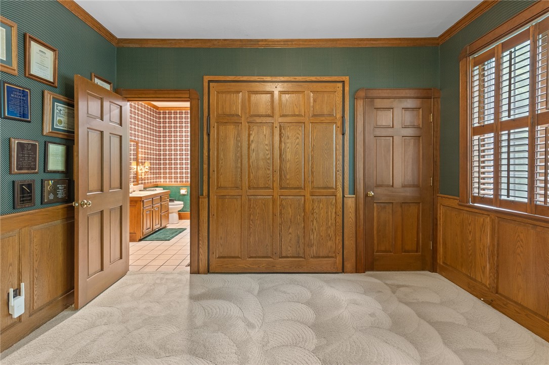 Harrison, Arkansas, 72601, United States, 7 Bedrooms Bedrooms, ,5 BathroomsBathrooms,Residential,For Sale,1850166