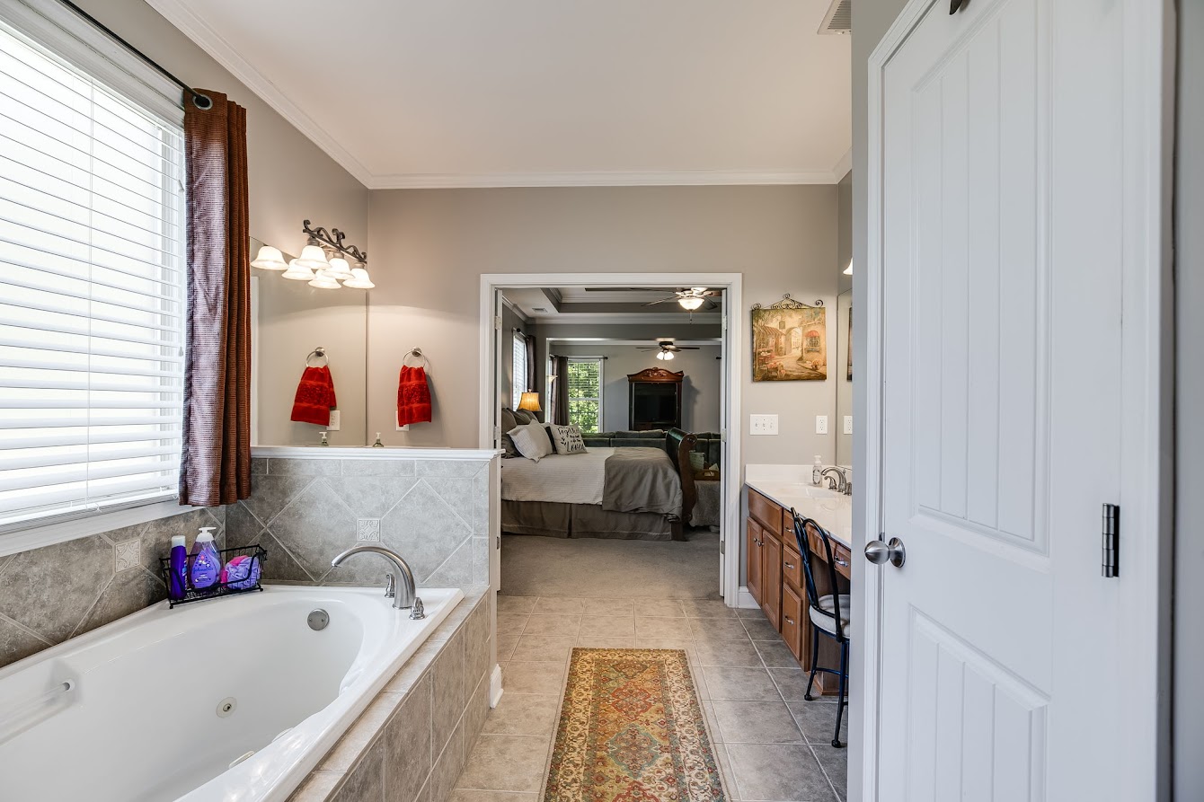 Whitesburg, Georgia, 30185, United States, 4 Bedrooms Bedrooms, ,3 BathroomsBathrooms,Residential,For Sale,1977664