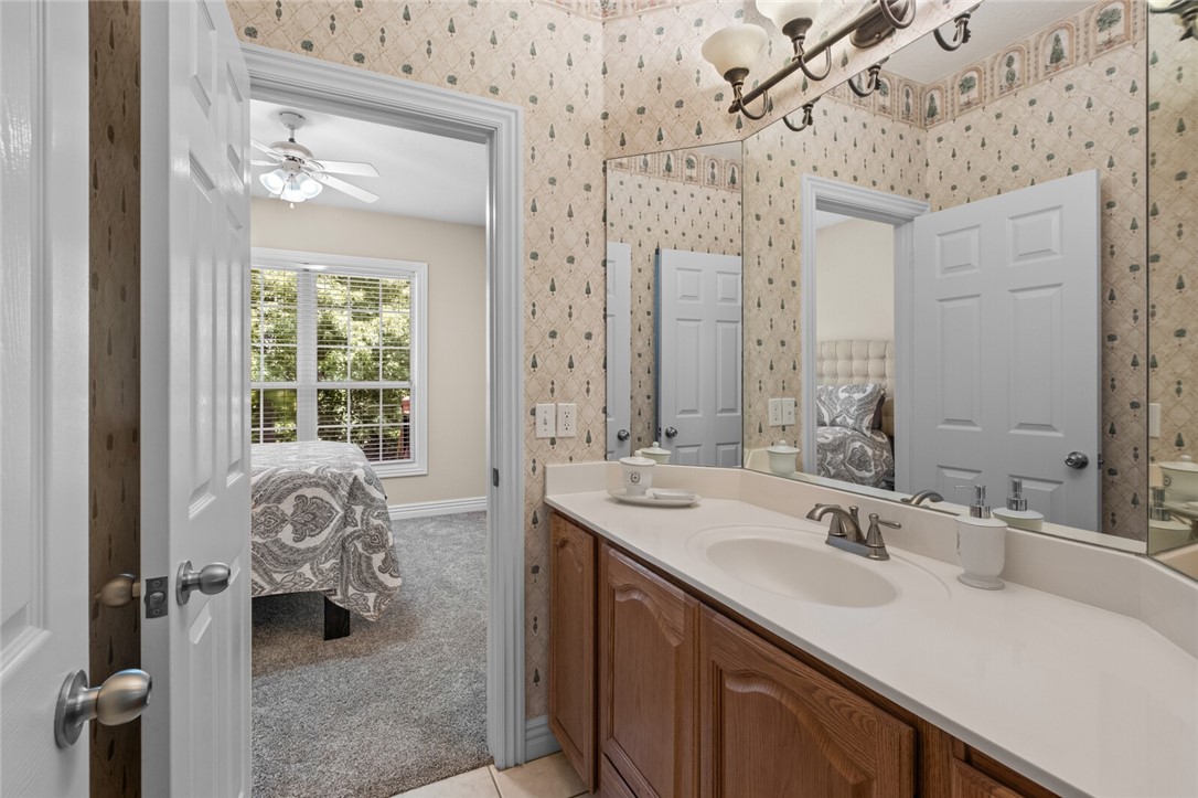Rogers, Arkansas, 72756, United States, 5 Bedrooms Bedrooms, ,4 BathroomsBathrooms,Residential,For Sale,1838884