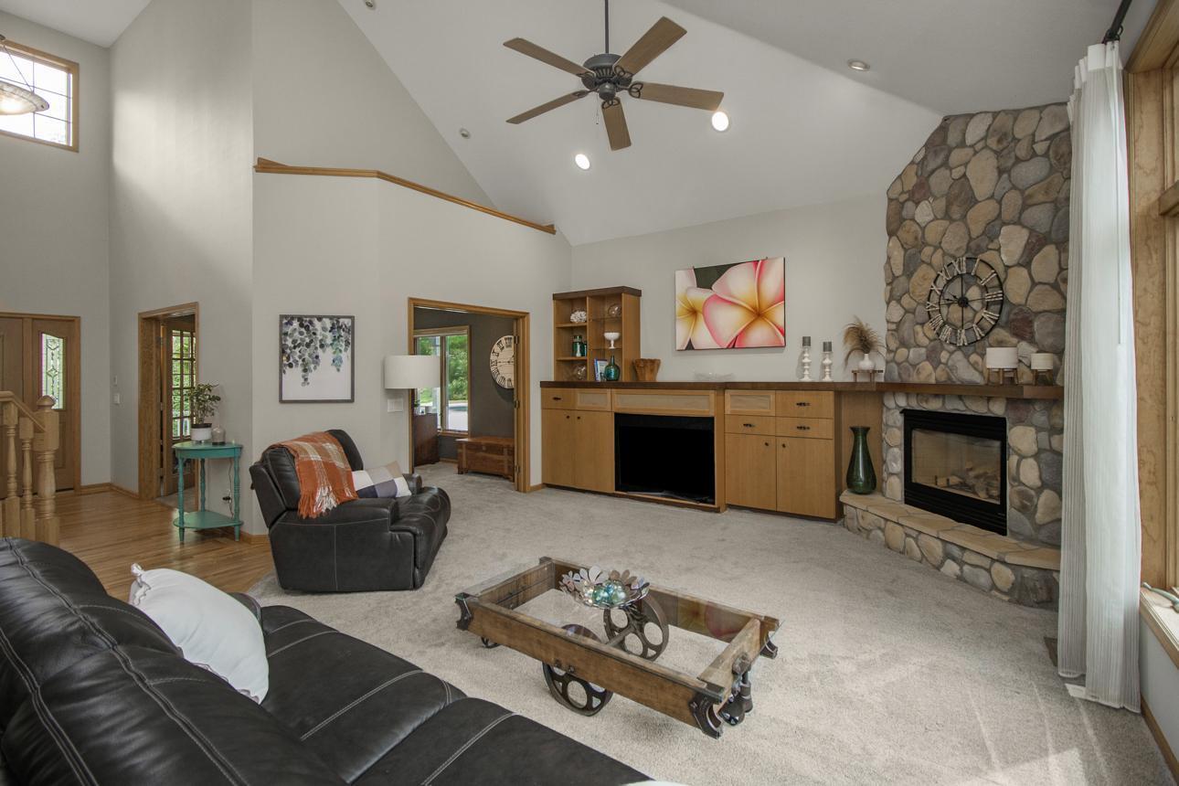 Lino Lakes, Minnesota, 55038, United States, 4 Bedrooms Bedrooms, ,4 BathroomsBathrooms,Residential,For Sale,1938952