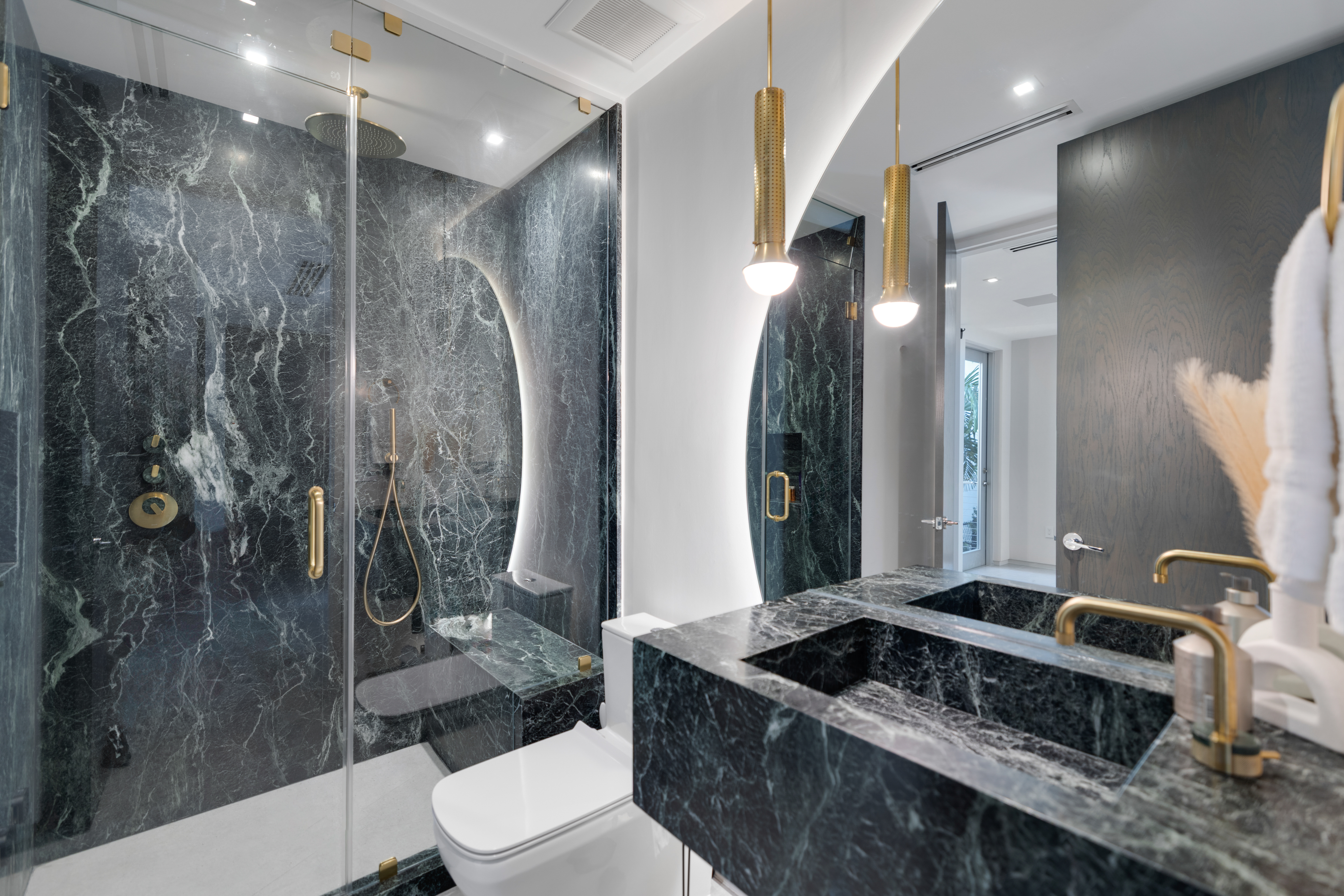  1379 N Venetian Way, Miami, FL, 33139 - 物件實景