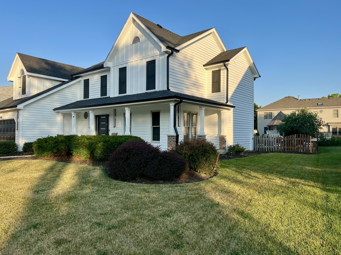 Aurora, Illinois, 60506, United States, 5 Bedrooms Bedrooms, ,5 BathroomsBathrooms,Residential,For Sale,1891548