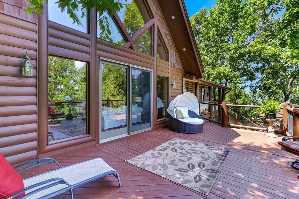Hayesville, North Carolina, 28904, United States, 3 Bedrooms Bedrooms, ,5 BathroomsBathrooms,Residential,For Sale,1931942