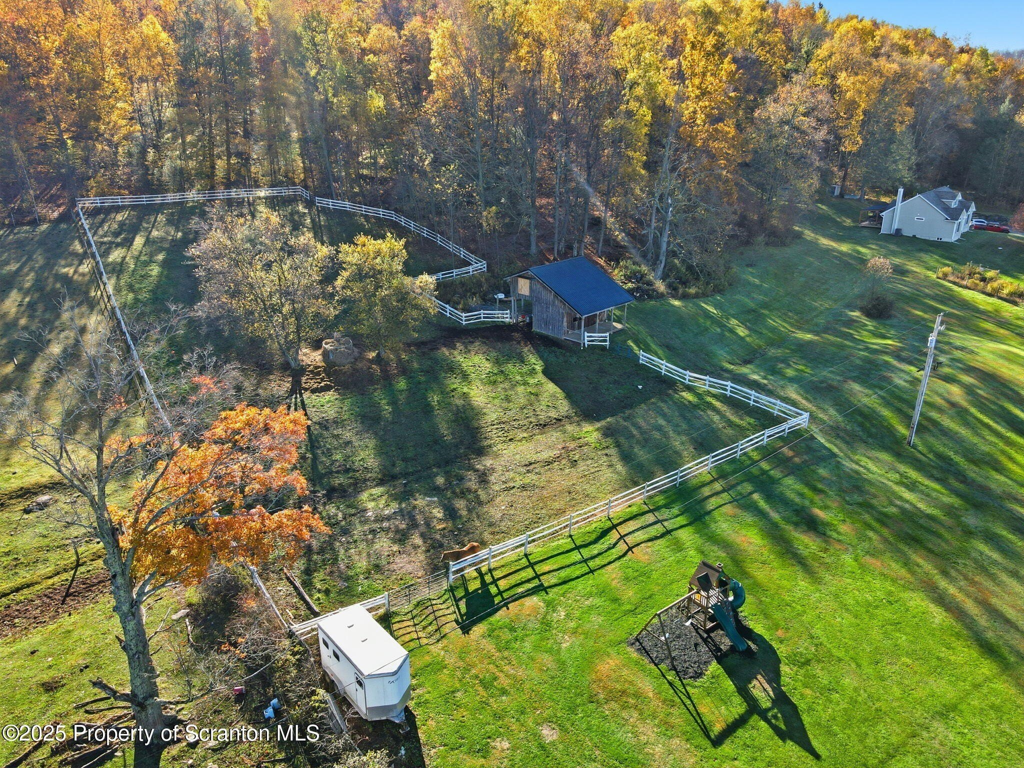 Clifford Twp, Pennsylvania, 18470, United States, 4 Bedrooms Bedrooms, ,3 BathroomsBathrooms,Residential,For Sale,1978908