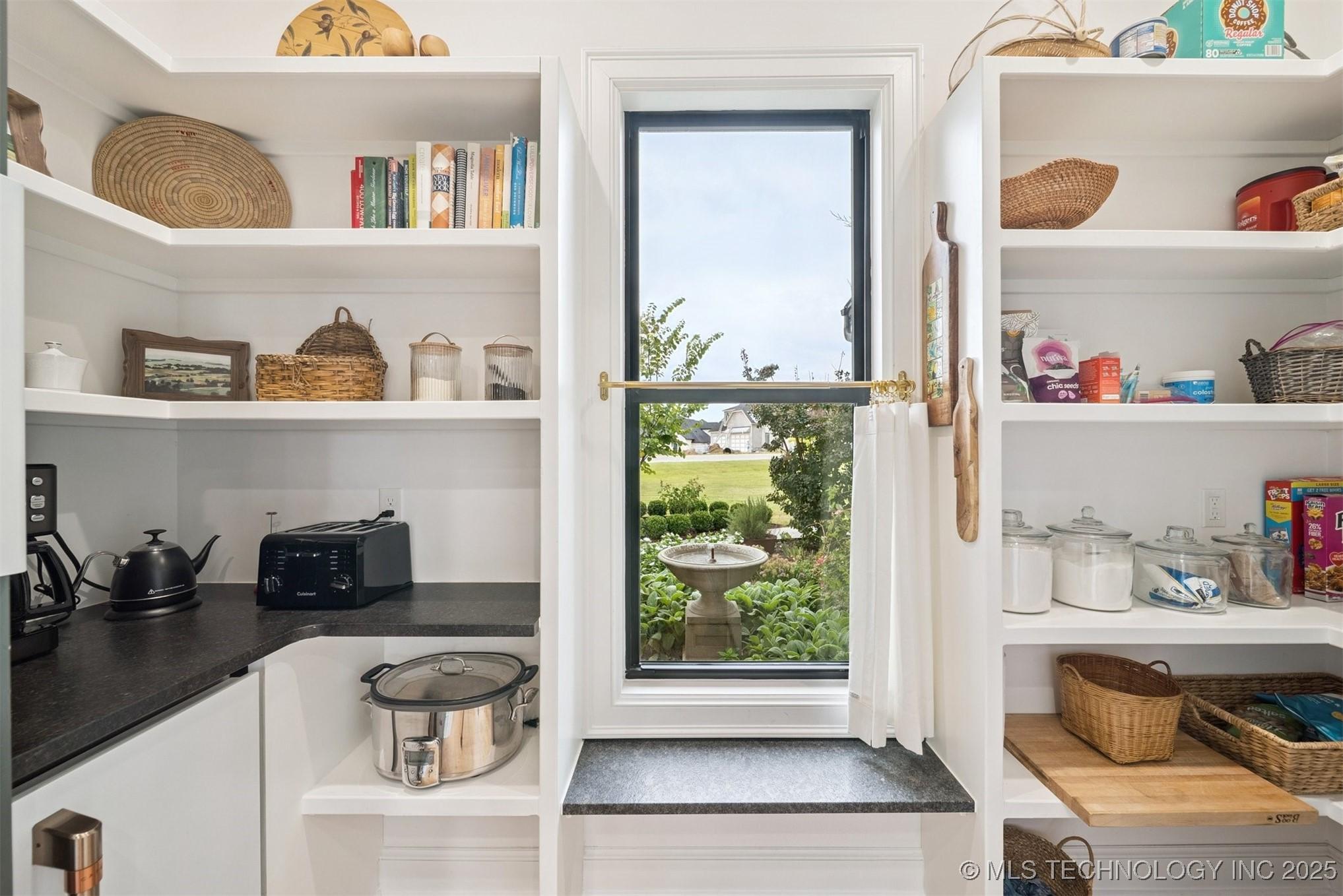 Broken Arrow, Oklahoma, 74014, United States, 4 Bedrooms Bedrooms, ,4 BathroomsBathrooms,Residential,For Sale,1983128