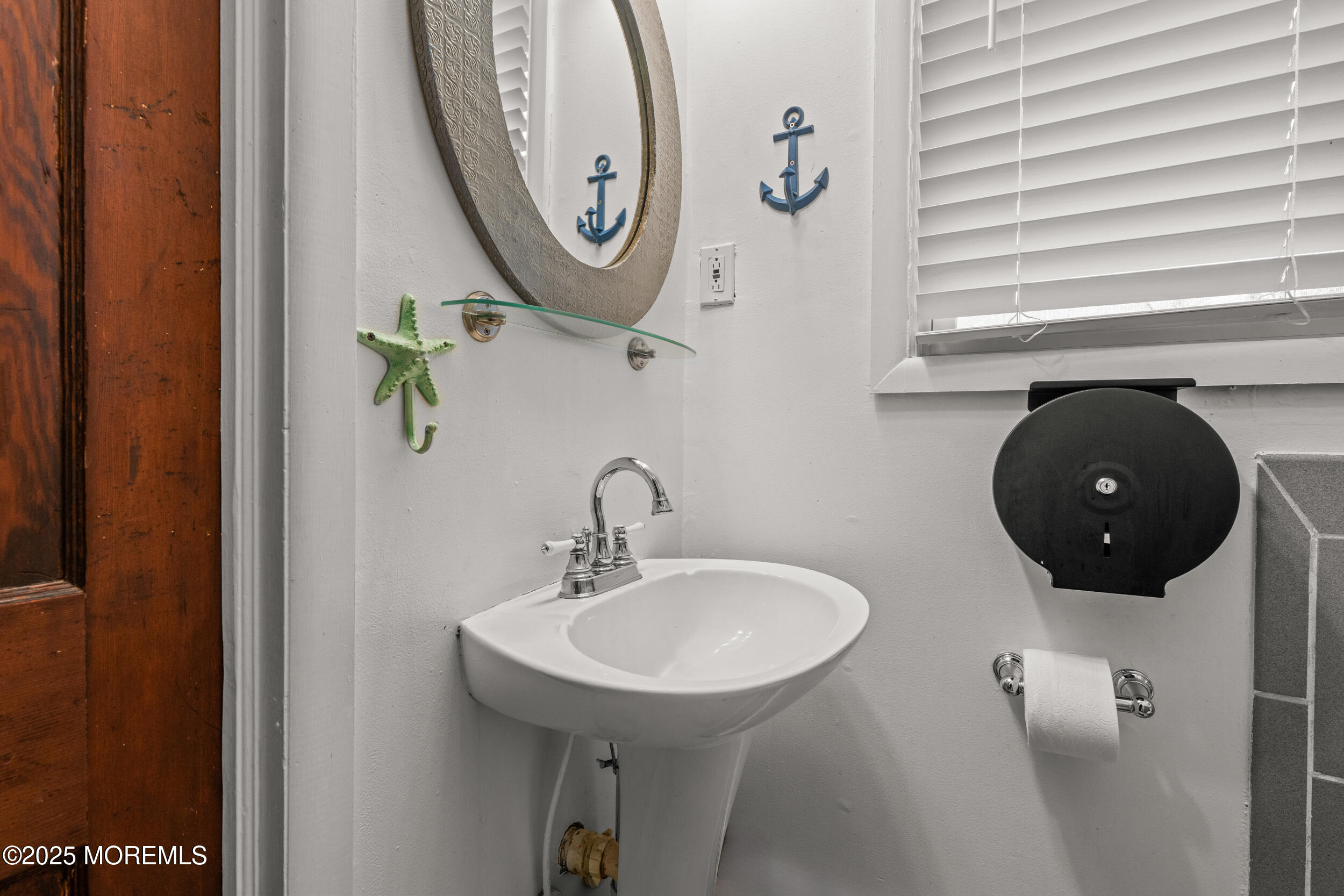 Allenhurst, New Jersey, 07711, United States, 2 Bedrooms Bedrooms, ,2 BathroomsBathrooms,Residential,For Sale,1928336