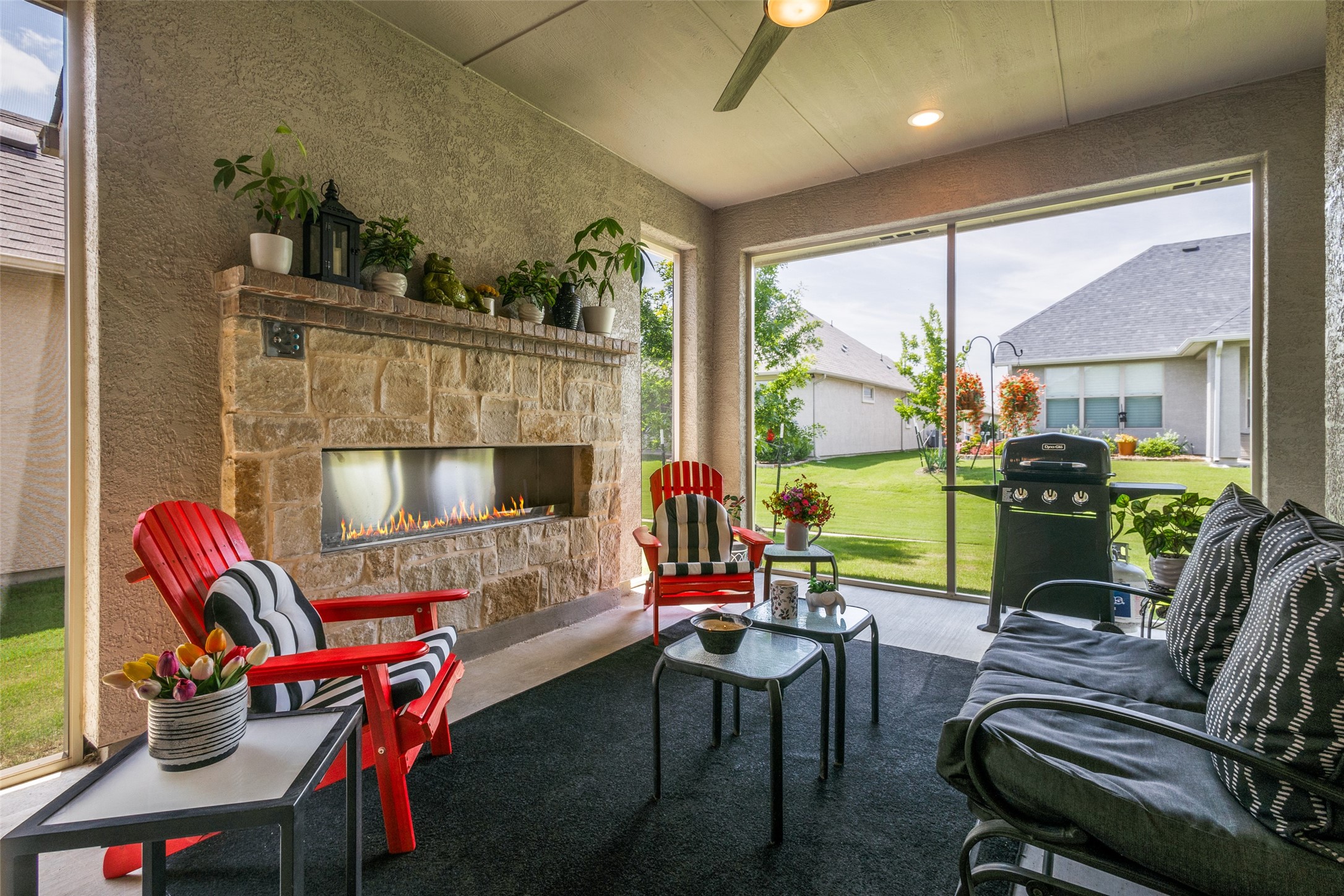 Denton, Texas, 76207, United States, 2 Bedrooms Bedrooms, ,3 BathroomsBathrooms,Residential,For Sale,1847379