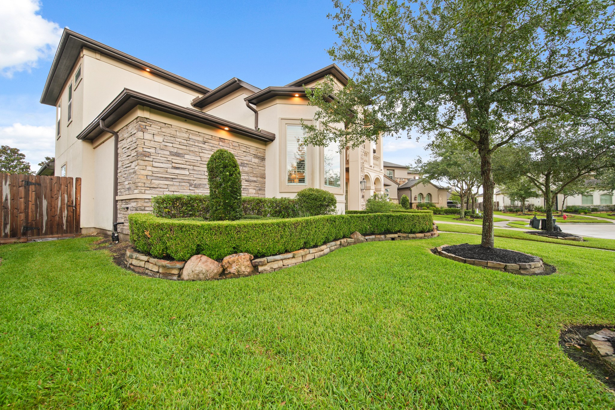 Friendswood, Texas, 77546, United States, 5 Bedrooms Bedrooms, ,6 BathroomsBathrooms,Residential,For Sale,1989691