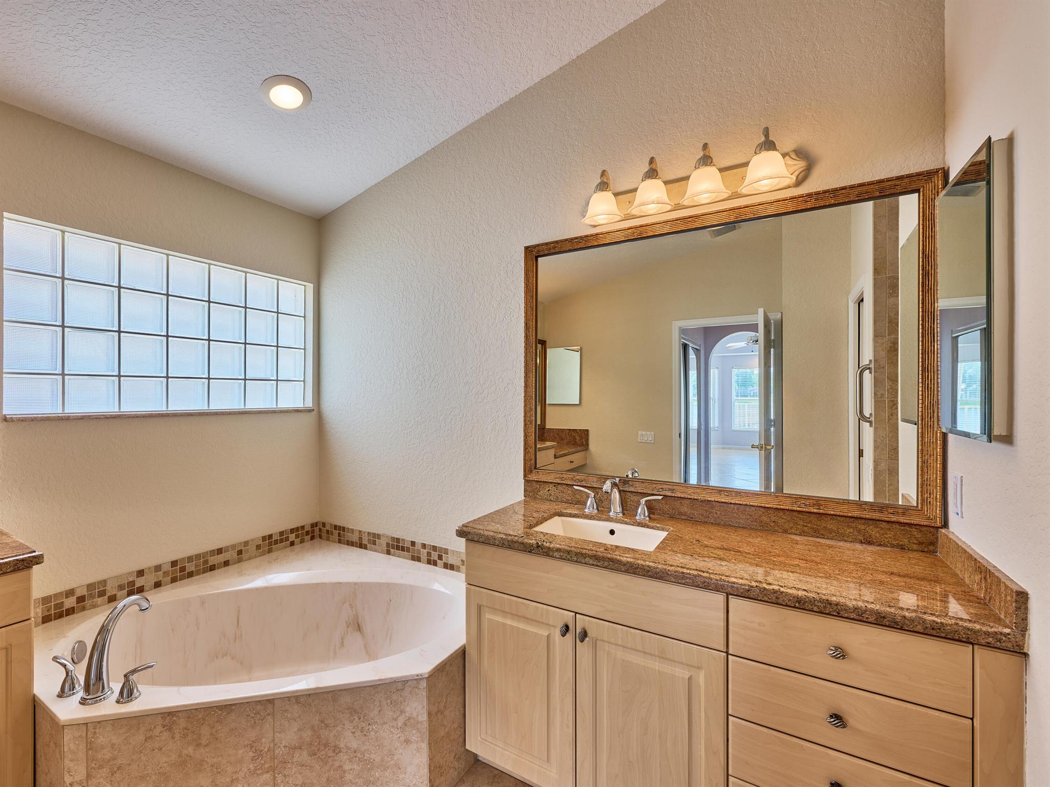 Boynton Beach, Florida, 33437, United States, 3 Bedrooms Bedrooms, ,2 BathroomsBathrooms,Residential,For Sale,1928826
