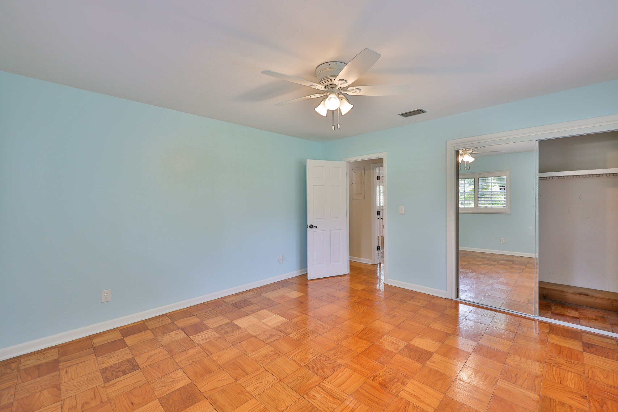 Dover, Florida, 33527, United States, 3 Bedrooms Bedrooms, ,2 BathroomsBathrooms,Residential,For Sale,1983531