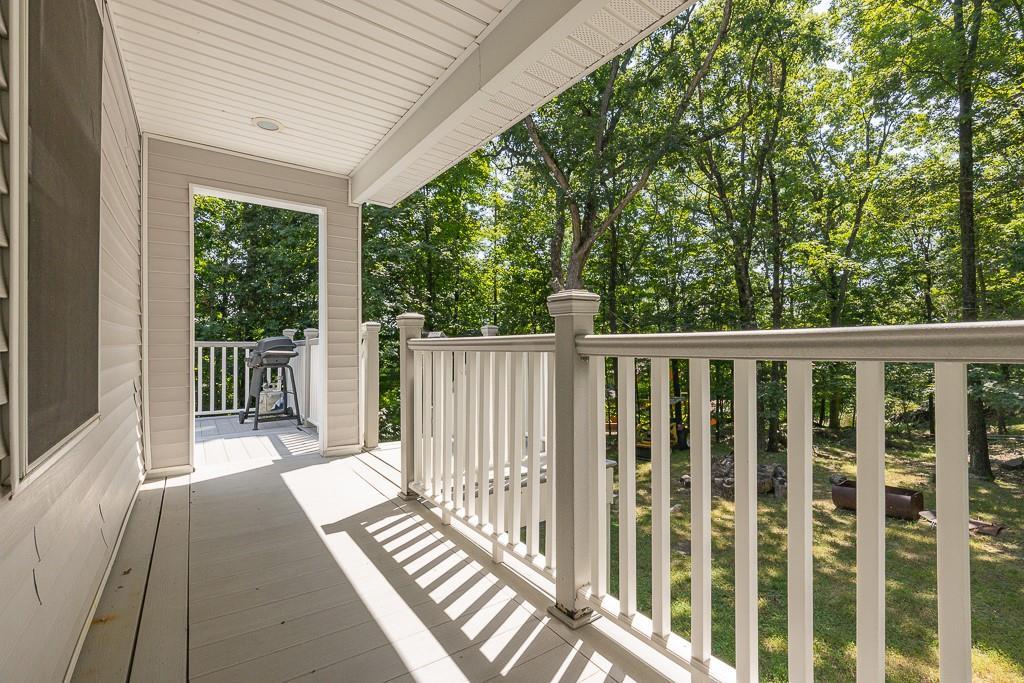 Fort Montgomery, New York, 10922, United States, 4 Bedrooms Bedrooms, ,3 BathroomsBathrooms,Residential,For Sale,1974942