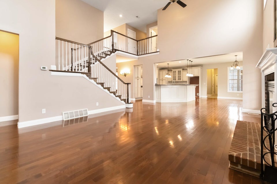 Dunnville, Kentucky, 42528, United States, 6 Bedrooms Bedrooms, ,5 BathroomsBathrooms,Residential,For Sale,1998018