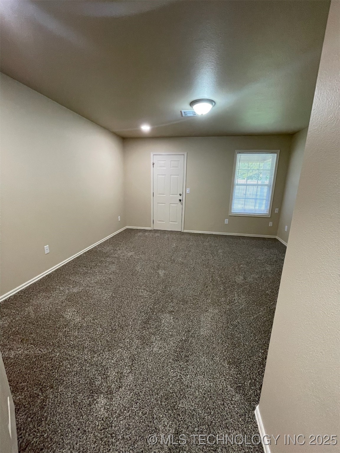 Tahlequah, Oklahoma, 74464, United States, 6 Bedrooms Bedrooms, ,8 BathroomsBathrooms,Residential,For Sale,1932775