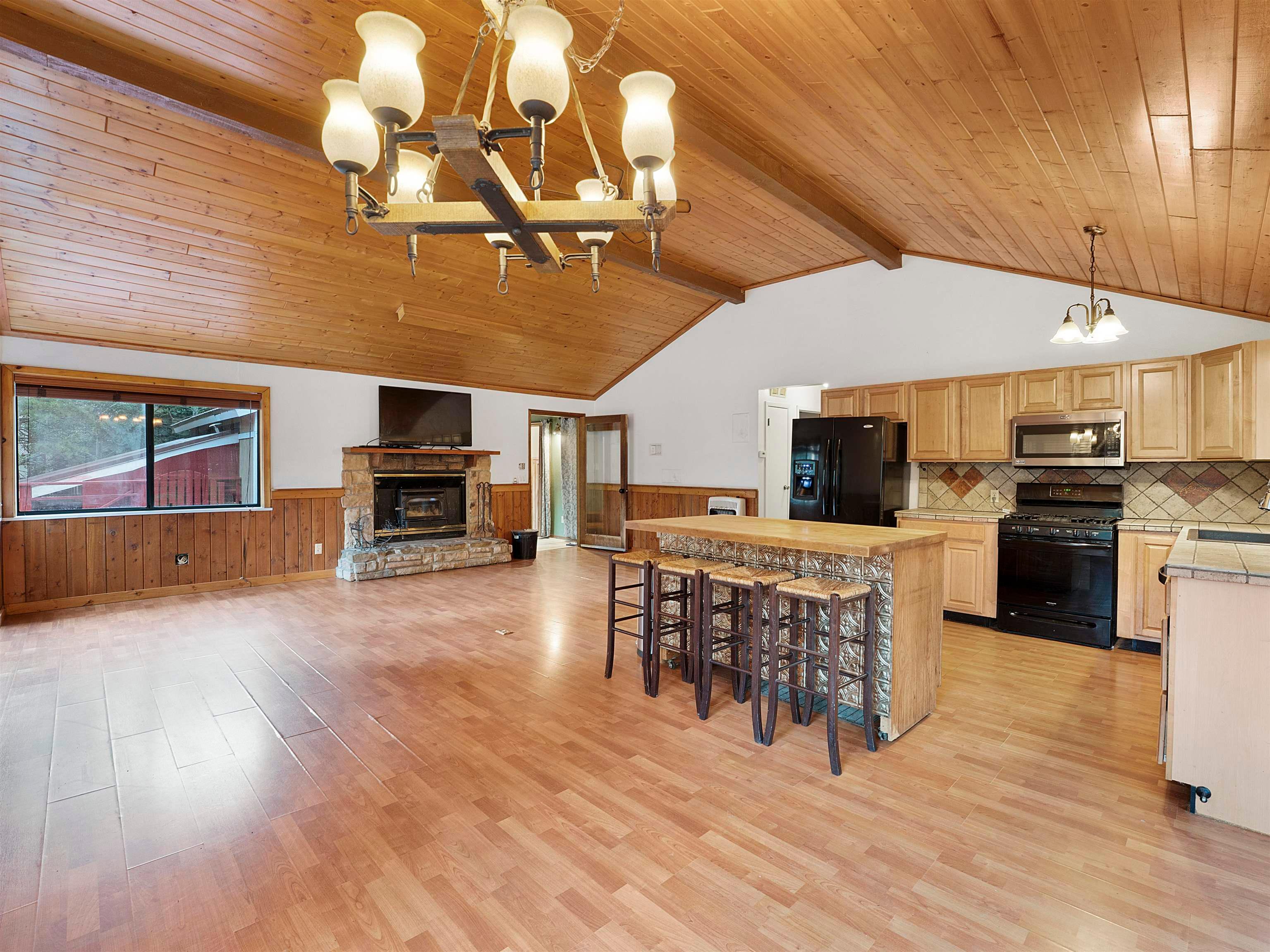 Angel Fire, New Mexico, 87710, United States, 4 Bedrooms Bedrooms, ,5 BathroomsBathrooms,Residential,For Sale,1917496