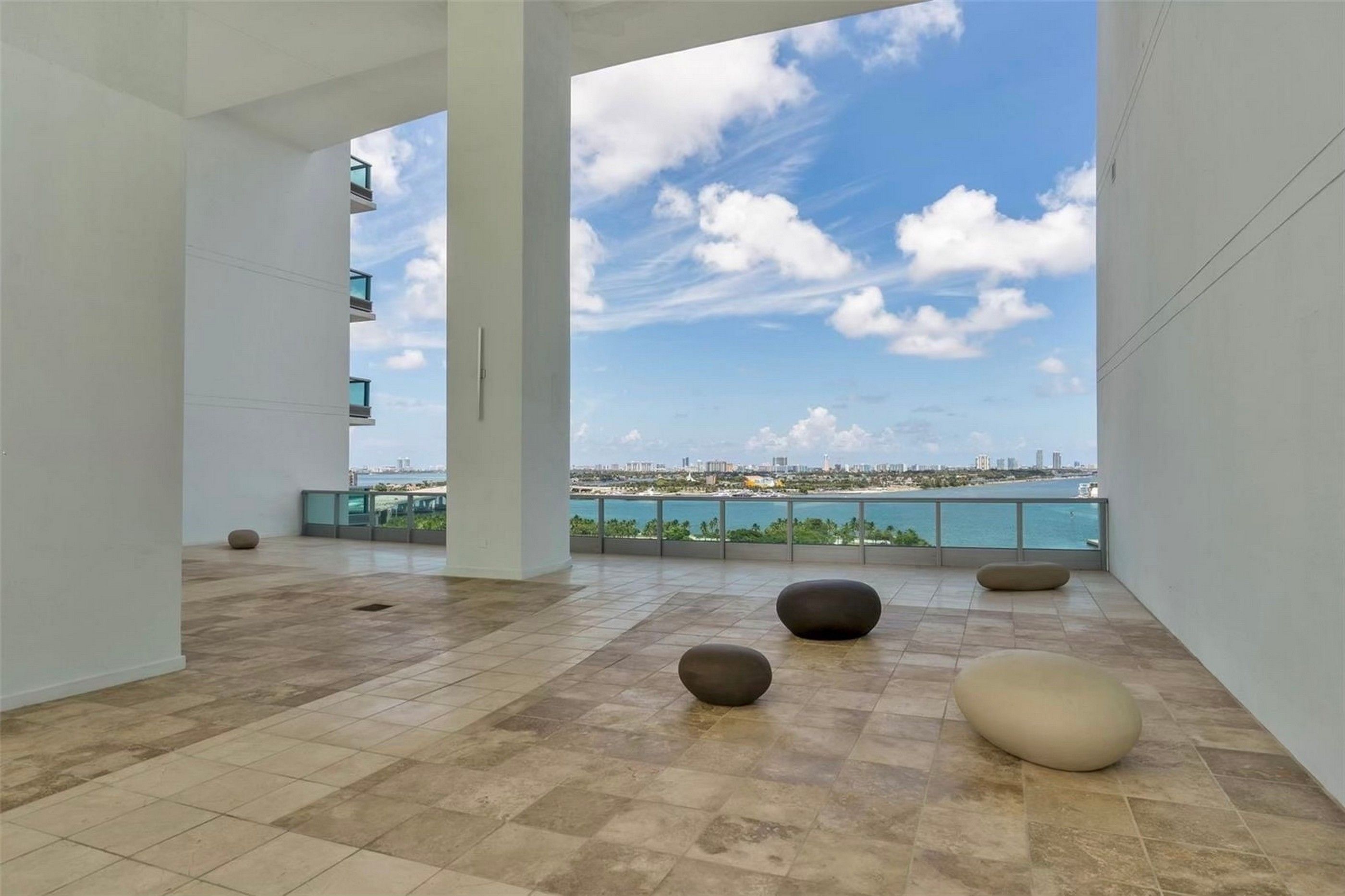  900 Biscayne Blvd, Miami, FL, 33132 - 物件實景