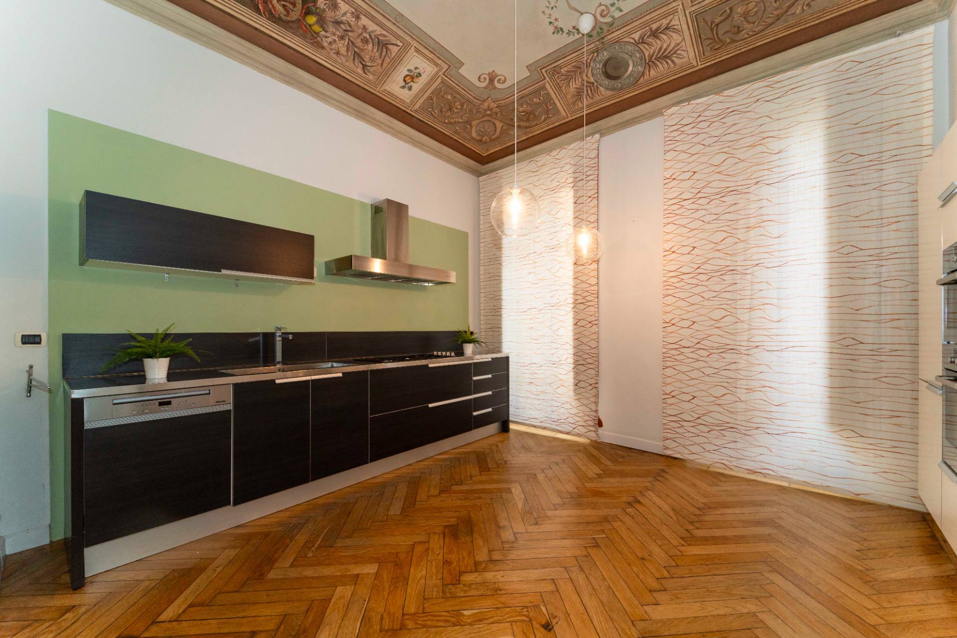 Torino, Torino, 10100, IT, 3 Bedrooms Bedrooms, ,4 BathroomsBathrooms,Residential,For Sale,1989307