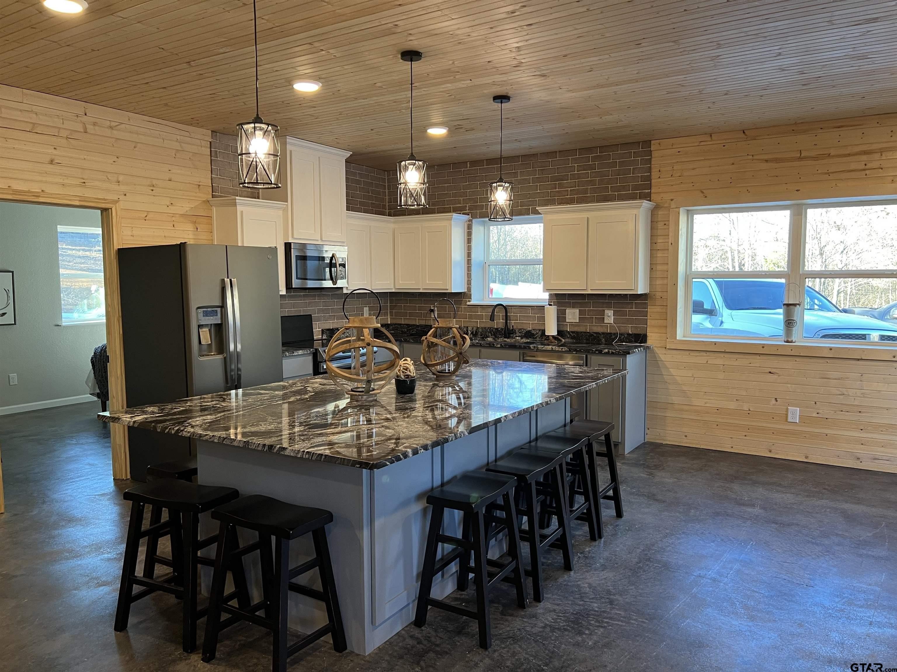 Lone Star, Texas, 75668, United States, 2 Bedrooms Bedrooms, ,1 BathroomBathrooms,Residential,For Sale,1979709