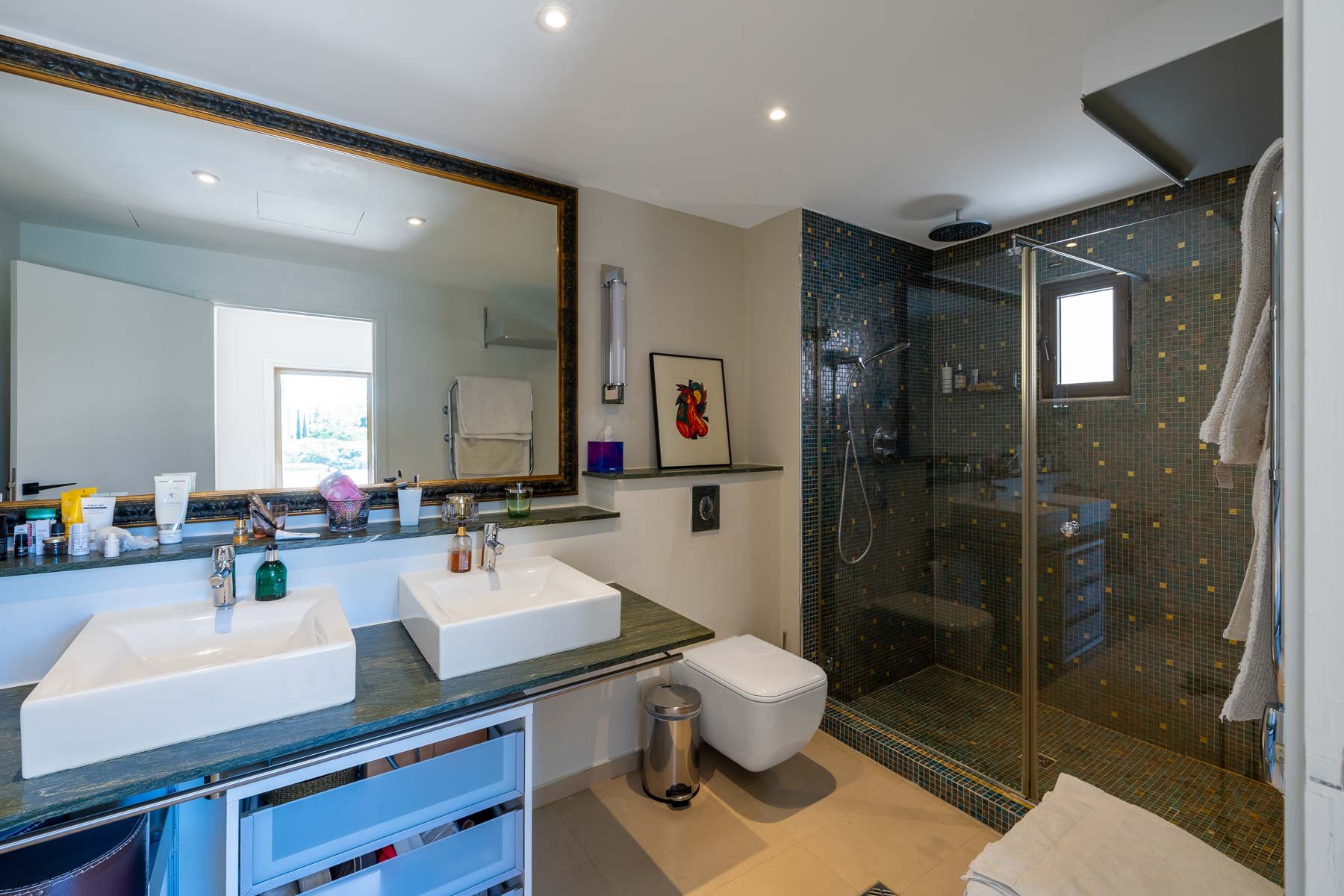  Renovated 3 Bedroom Residence with Guest Studio Steps from the Sea in Limassol - 物件實景