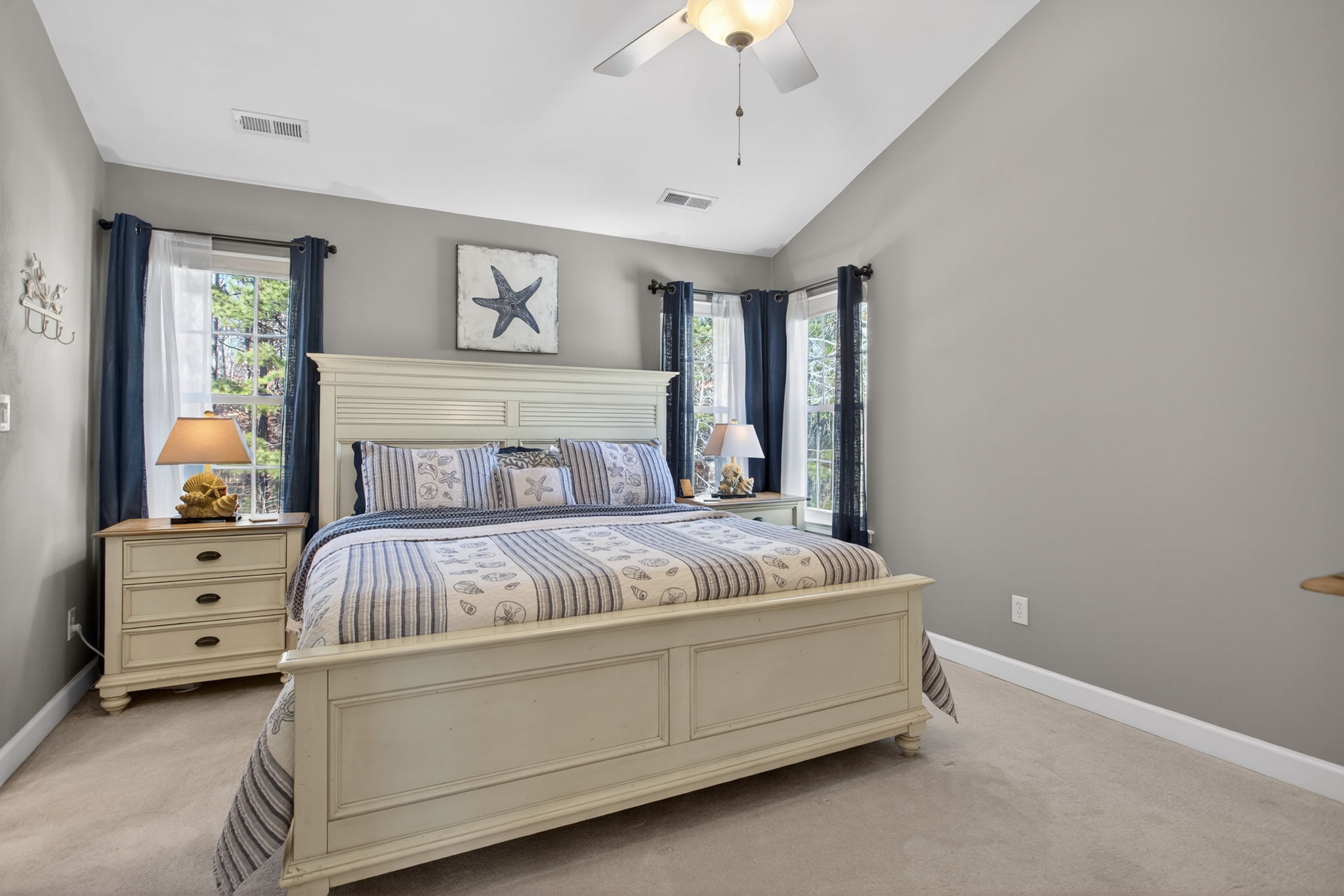 Virginia Beach, Virginia, 23456, United States, 4 Bedrooms Bedrooms, ,3 BathroomsBathrooms,Residential,For Sale,2012108