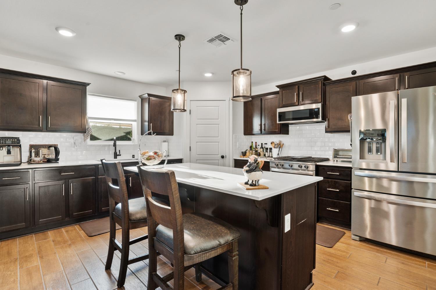 Atwater, California, 95301, United States, 5 Bedrooms Bedrooms, ,4 BathroomsBathrooms,Residential,For Sale,1983820