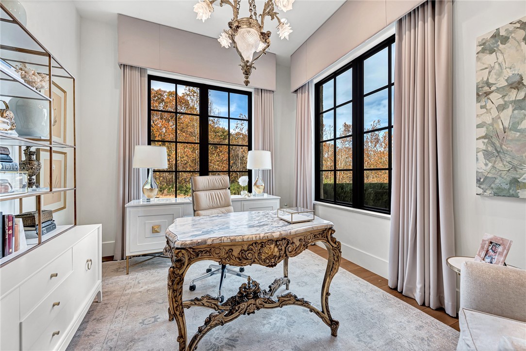 Fayetteville, Arkansas, 72704, United States, 4 Bedrooms Bedrooms, ,5 BathroomsBathrooms,Residential,For Sale,1993299