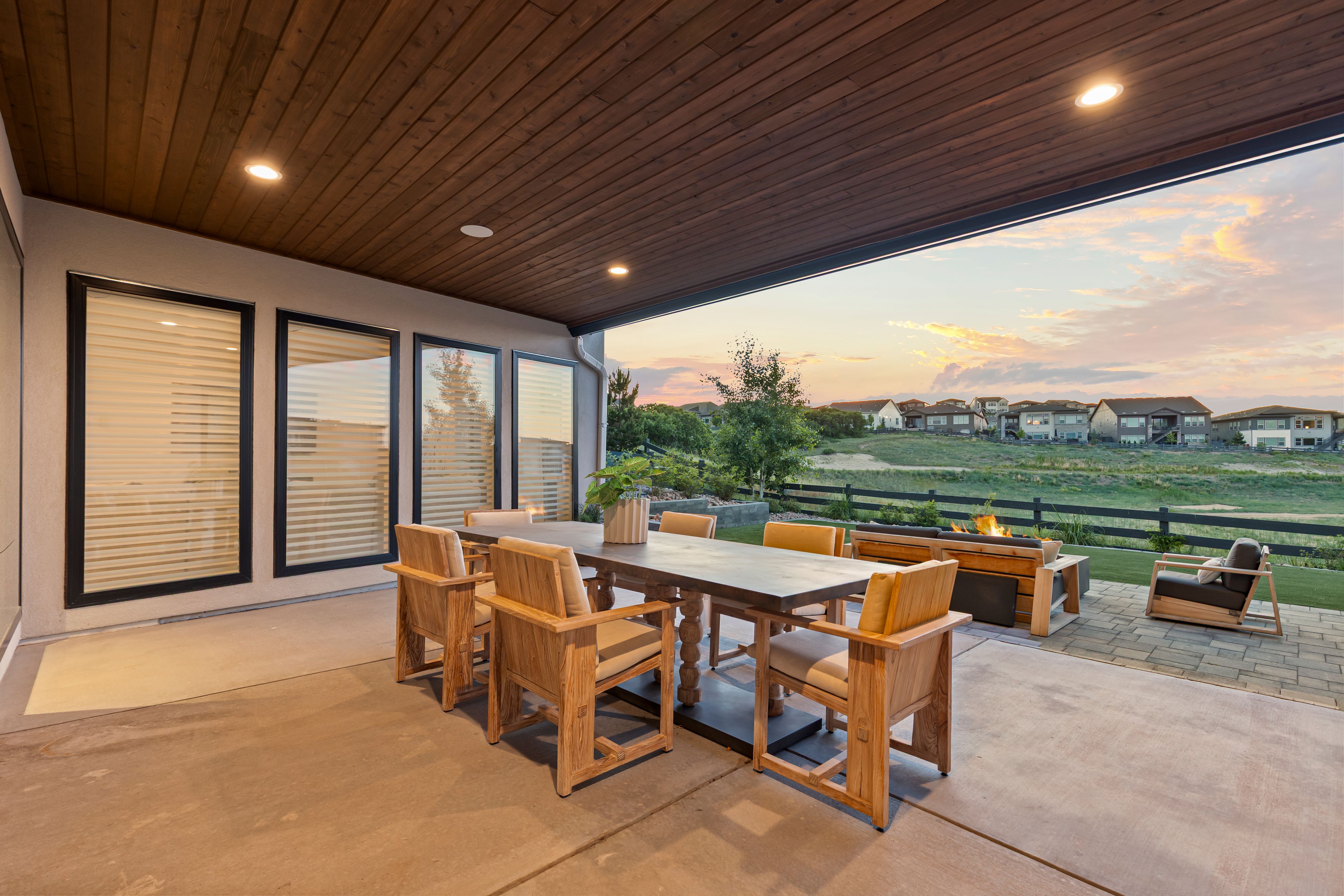  Exceptional Ranch-Style - 物件實景