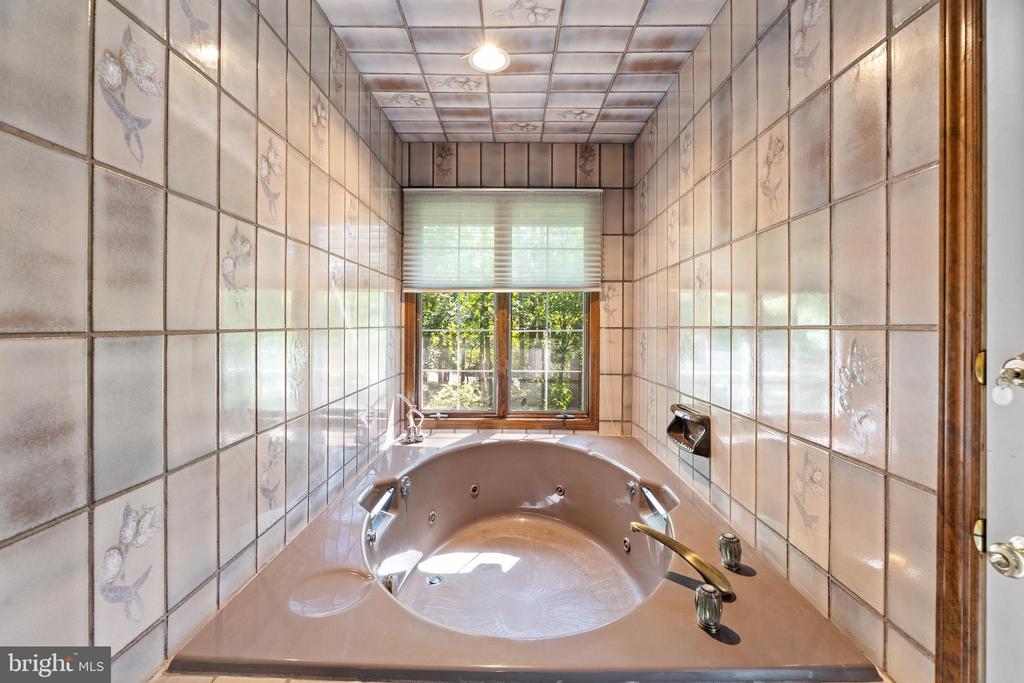 Hightstown, New Jersey, 08520, United States, 5 Bedrooms Bedrooms, ,4 BathroomsBathrooms,Residential,For Sale,1905744