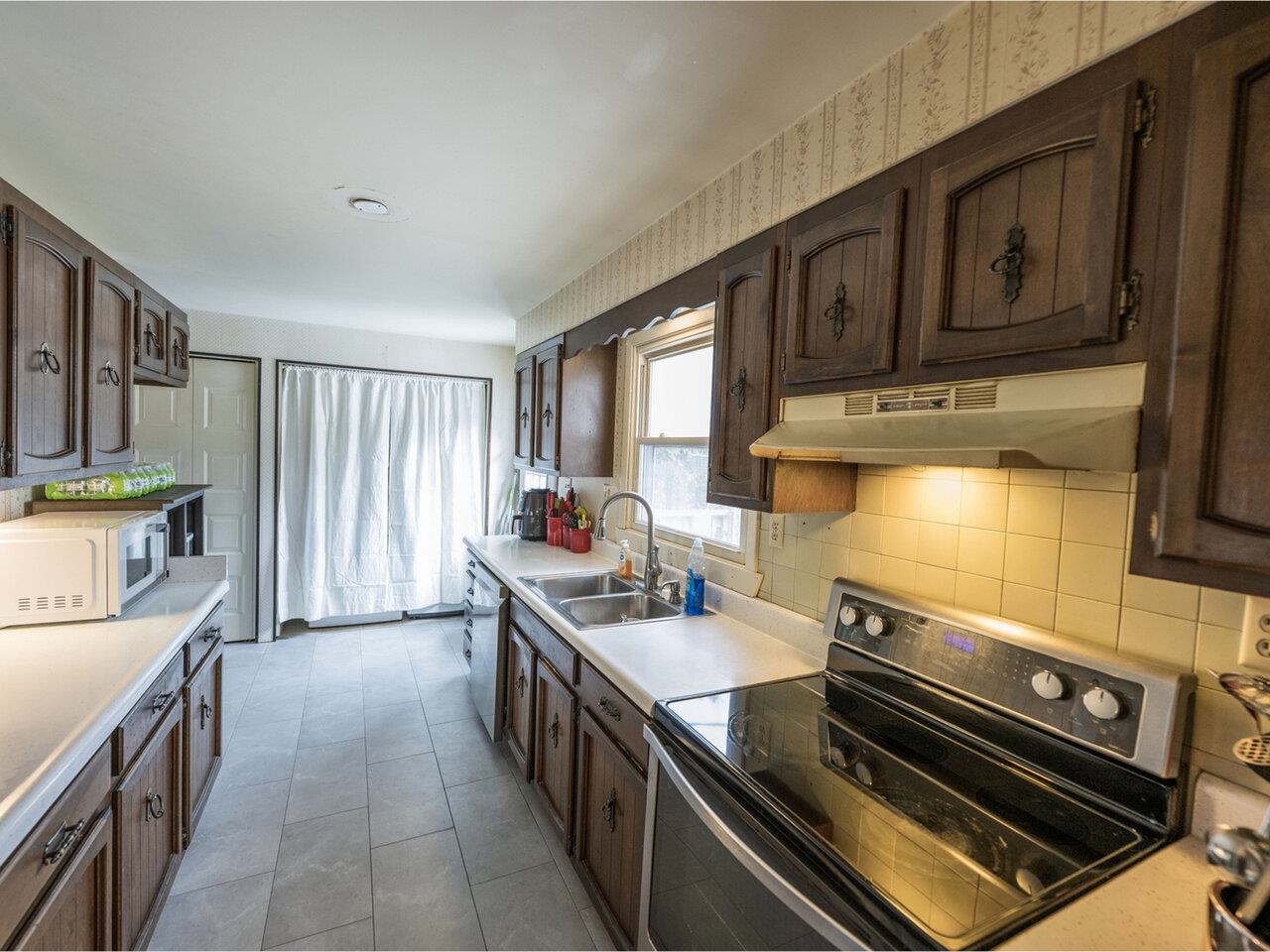 Williston, Vermont, 05495, United States, 3 Bedrooms Bedrooms, ,2 BathroomsBathrooms,Residential,For Sale,2001004