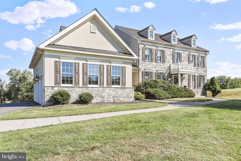 Waterford, Virginia, 20197, United States, 4 Bedrooms Bedrooms, ,5 BathroomsBathrooms,Residential,For Sale,1941290