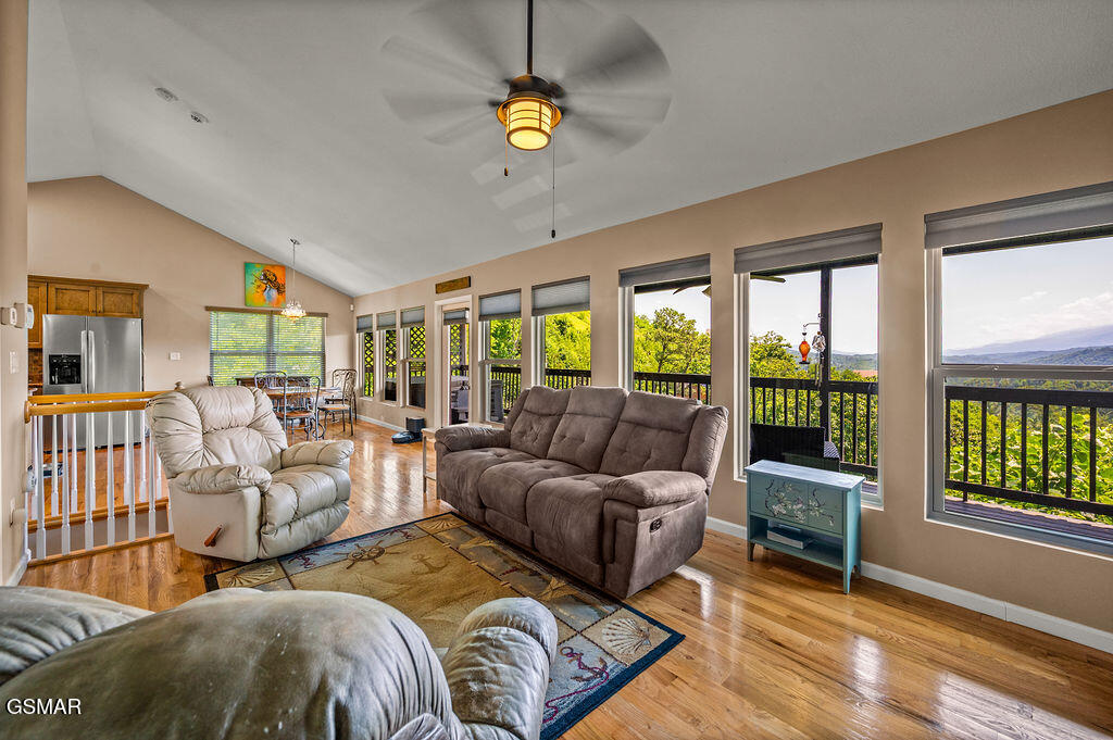 Gatlinburg, Tennessee, 37738, United States, 2 Bedrooms Bedrooms, ,2 BathroomsBathrooms,Residential,For Sale,1924446