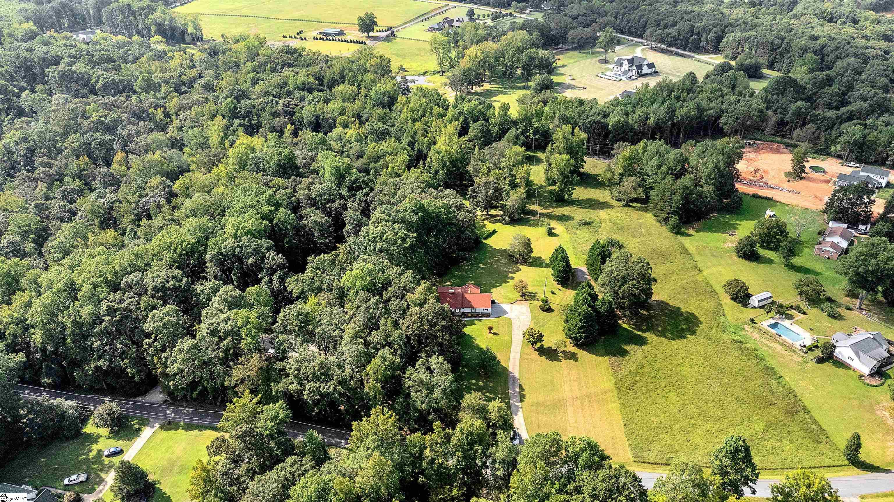 Fountain Inn, South Carolina, 29644, United States, 5 Bedrooms Bedrooms, ,4 BathroomsBathrooms,Residential,For Sale,1938942