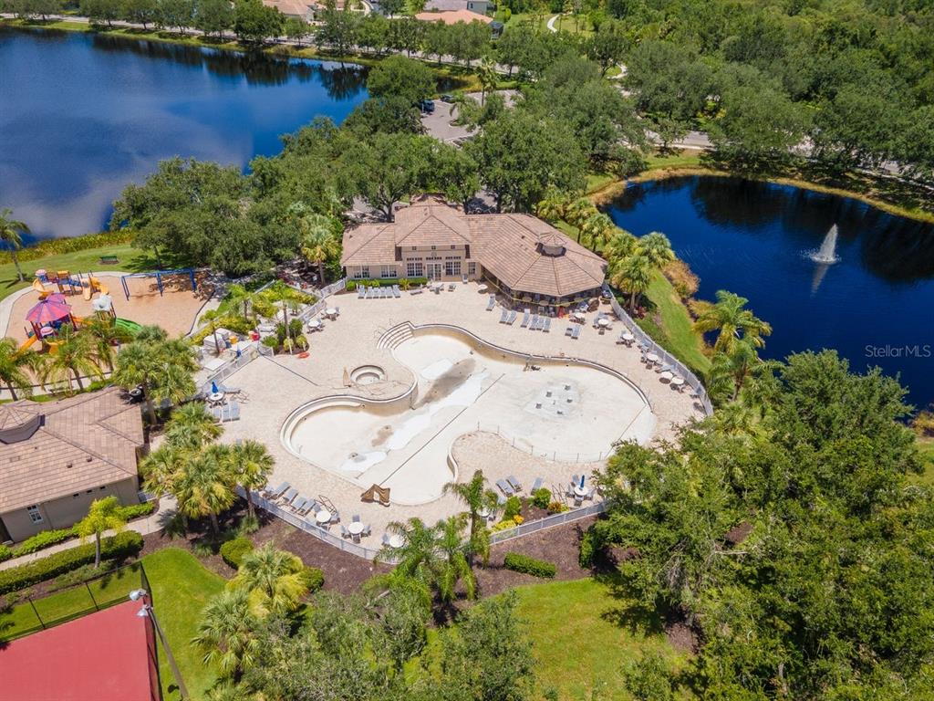 Bradenton, Florida, 34212, United States, 4 Bedrooms Bedrooms, ,4 BathroomsBathrooms,Residential,For Sale,1908693