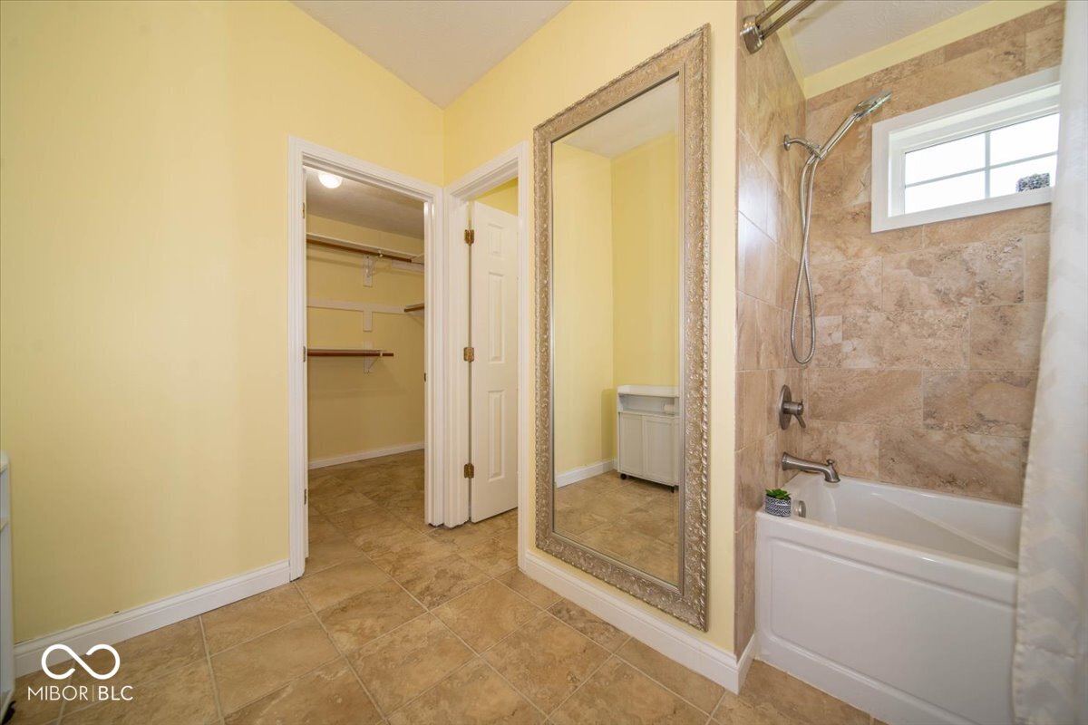 Noblesville, Indiana, 46060, United States, 4 Bedrooms Bedrooms, ,3 BathroomsBathrooms,Residential,For Sale,2048324