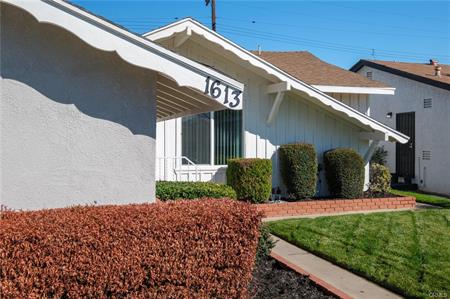 Compton, California, 90222, United States, 3 Bedrooms Bedrooms, ,3 BathroomsBathrooms,Residential,For Sale,1985749