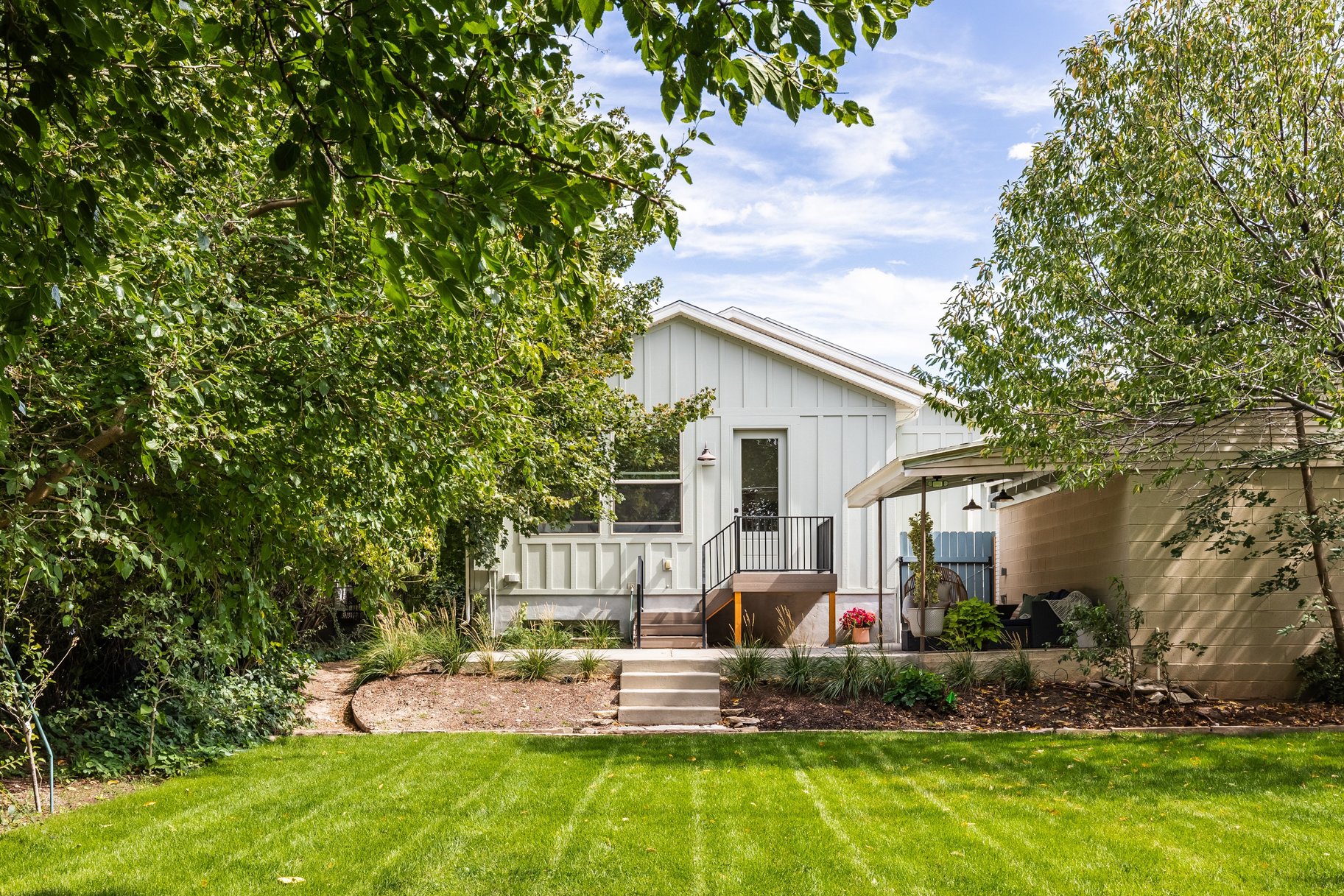  Timeless Charm in the Heart of East Millcreek - 物件實景
