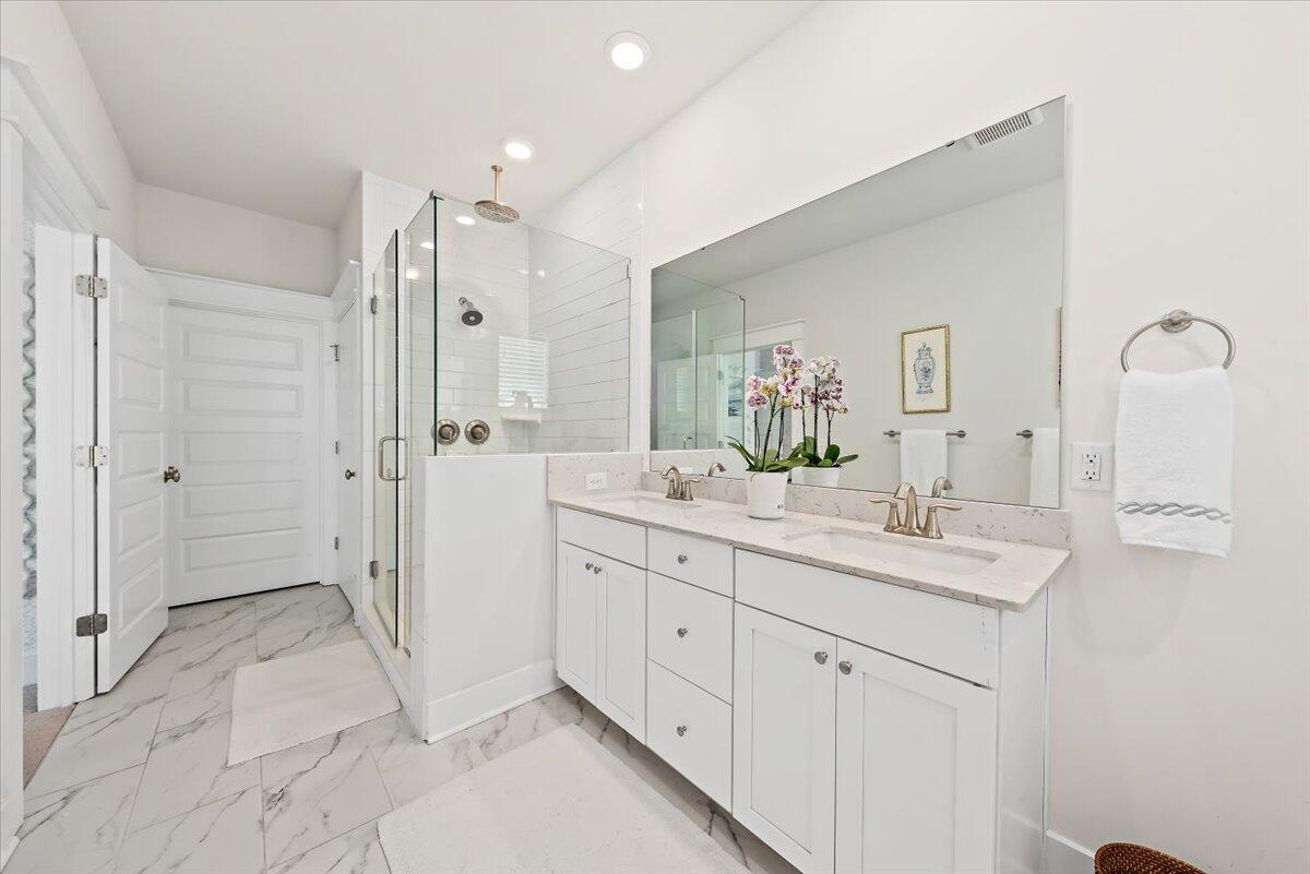 Mount Pleasant, South Carolina, 29464, United States, 3 Bedrooms Bedrooms, ,4 BathroomsBathrooms,Residential,For Sale,1942272
