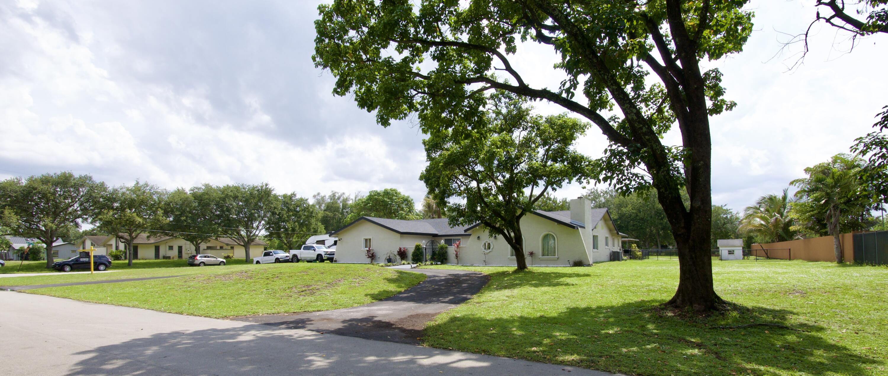 Davie, Florida, 33328, United States, 7 Bedrooms Bedrooms, ,5 BathroomsBathrooms,Residential,For Sale,2039860