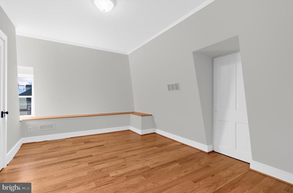 Chestertown, Maryland, 21620, United States, 5 Bedrooms Bedrooms, ,5 BathroomsBathrooms,Residential,For Sale,1988970