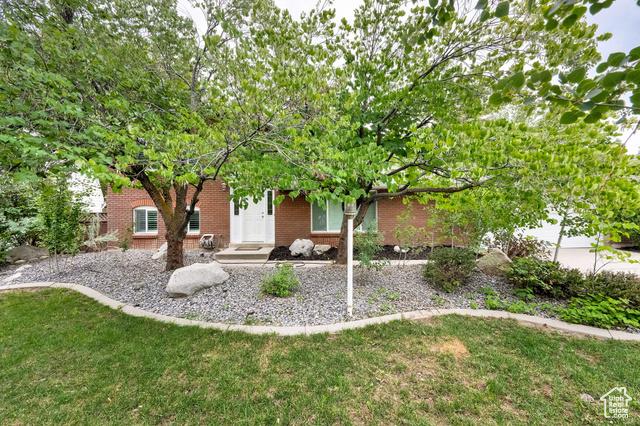 Sandy, Utah, 84092, United States, 4 Bedrooms Bedrooms, ,2 BathroomsBathrooms,Residential,For Sale,1921657