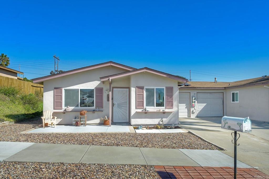 Oceanside, California, 92056, United States, 2 Bedrooms Bedrooms, ,1 BathroomBathrooms,Residential,For Sale,1982046