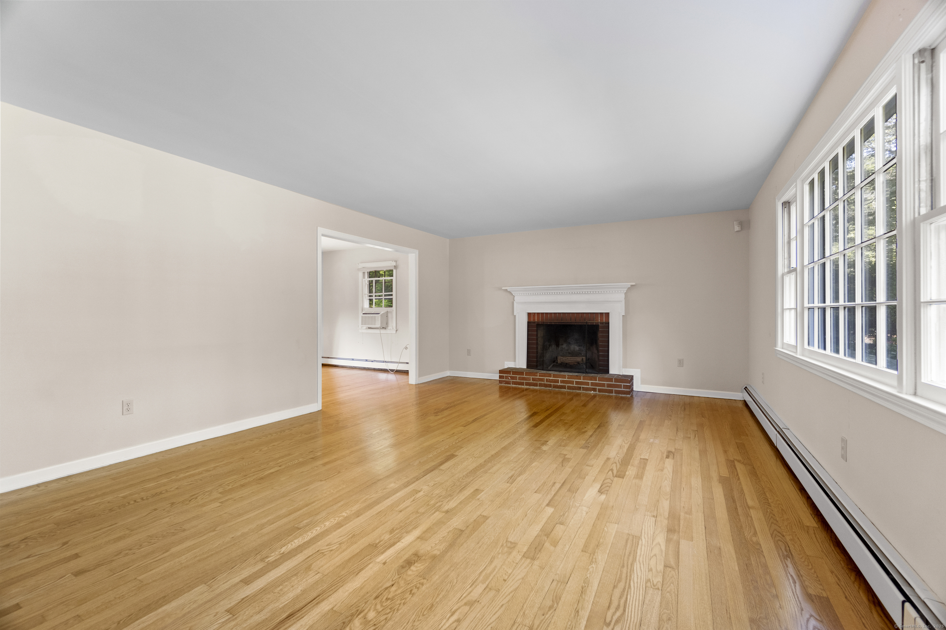 Old Lyme, Connecticut, 06371, United States, 4 Bedrooms Bedrooms, ,2 BathroomsBathrooms,Residential,For Sale,1901139