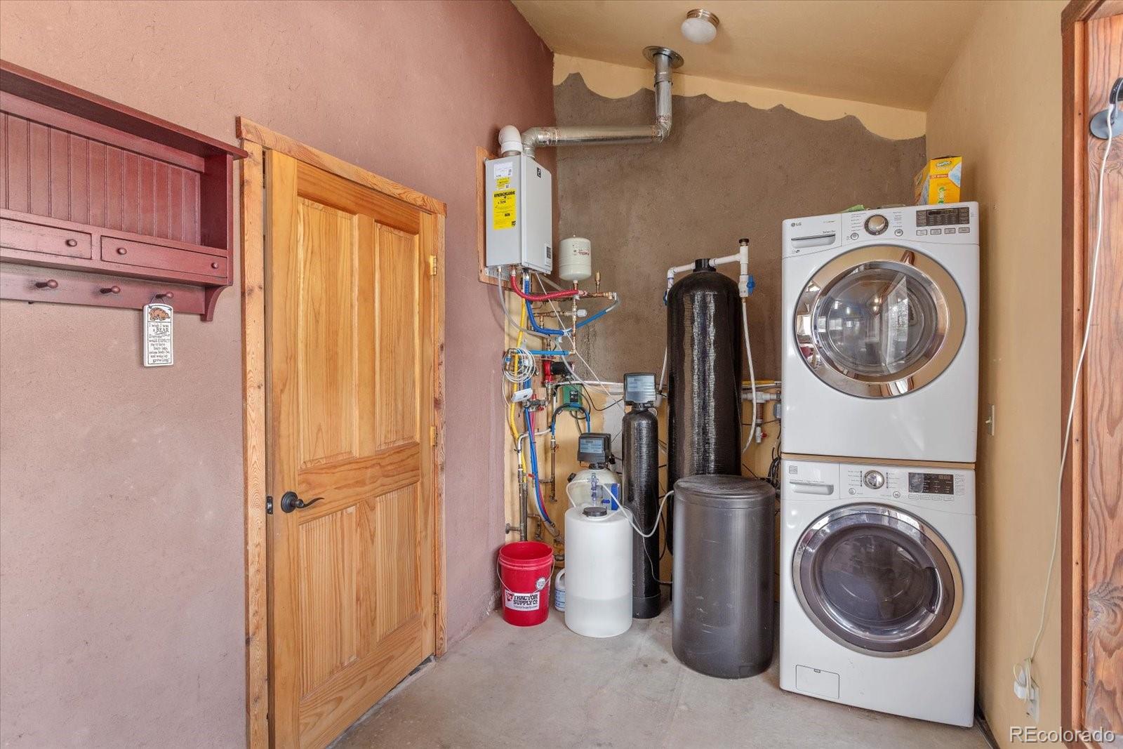 Salida, Colorado, 81201, United States, 2 Bedrooms Bedrooms, ,1 BathroomBathrooms,Residential,For Sale,1873658