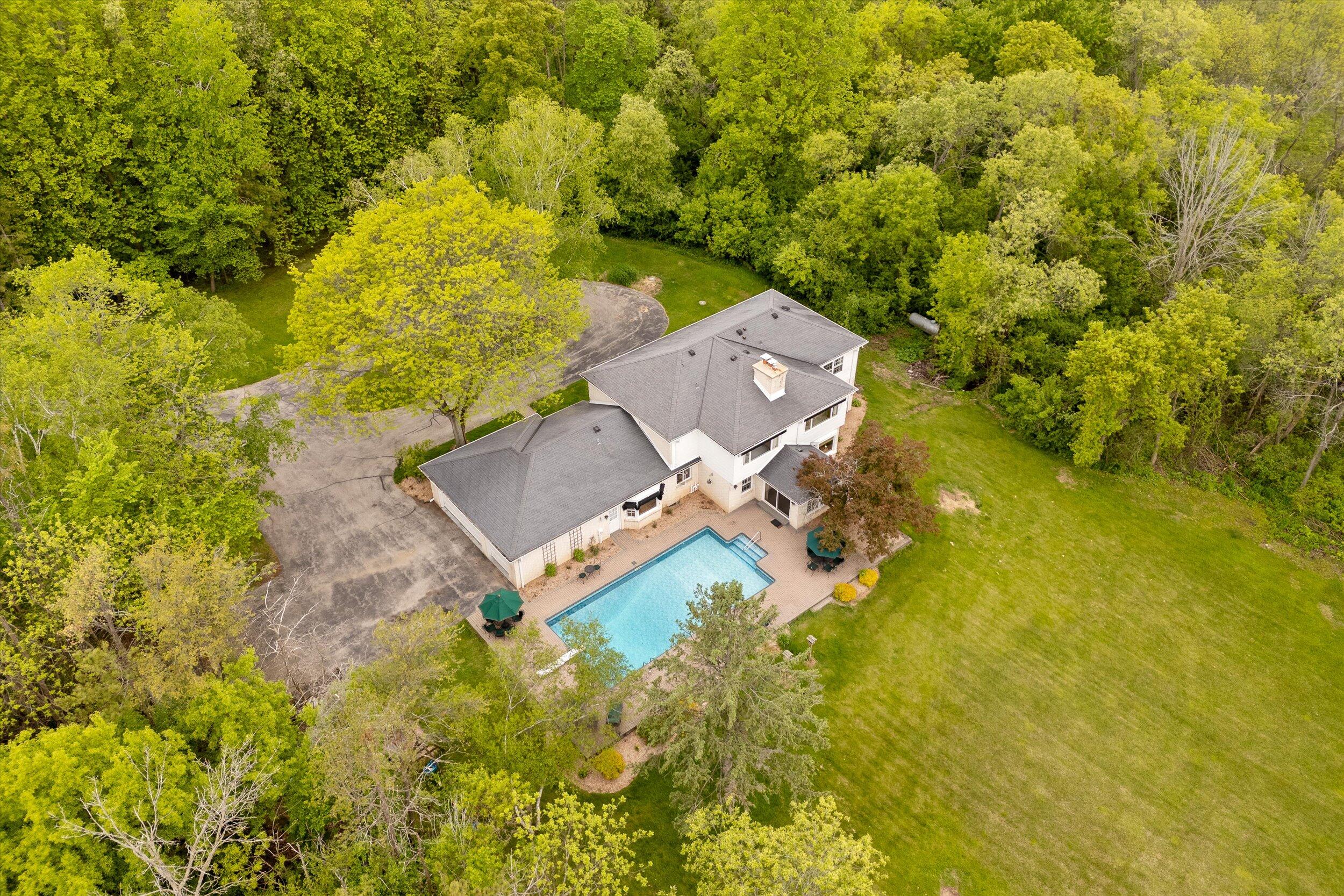 Mequon, Wisconsin, 53097, United States, 5 Bedrooms Bedrooms, ,5 BathroomsBathrooms,Residential,For Sale,1907648