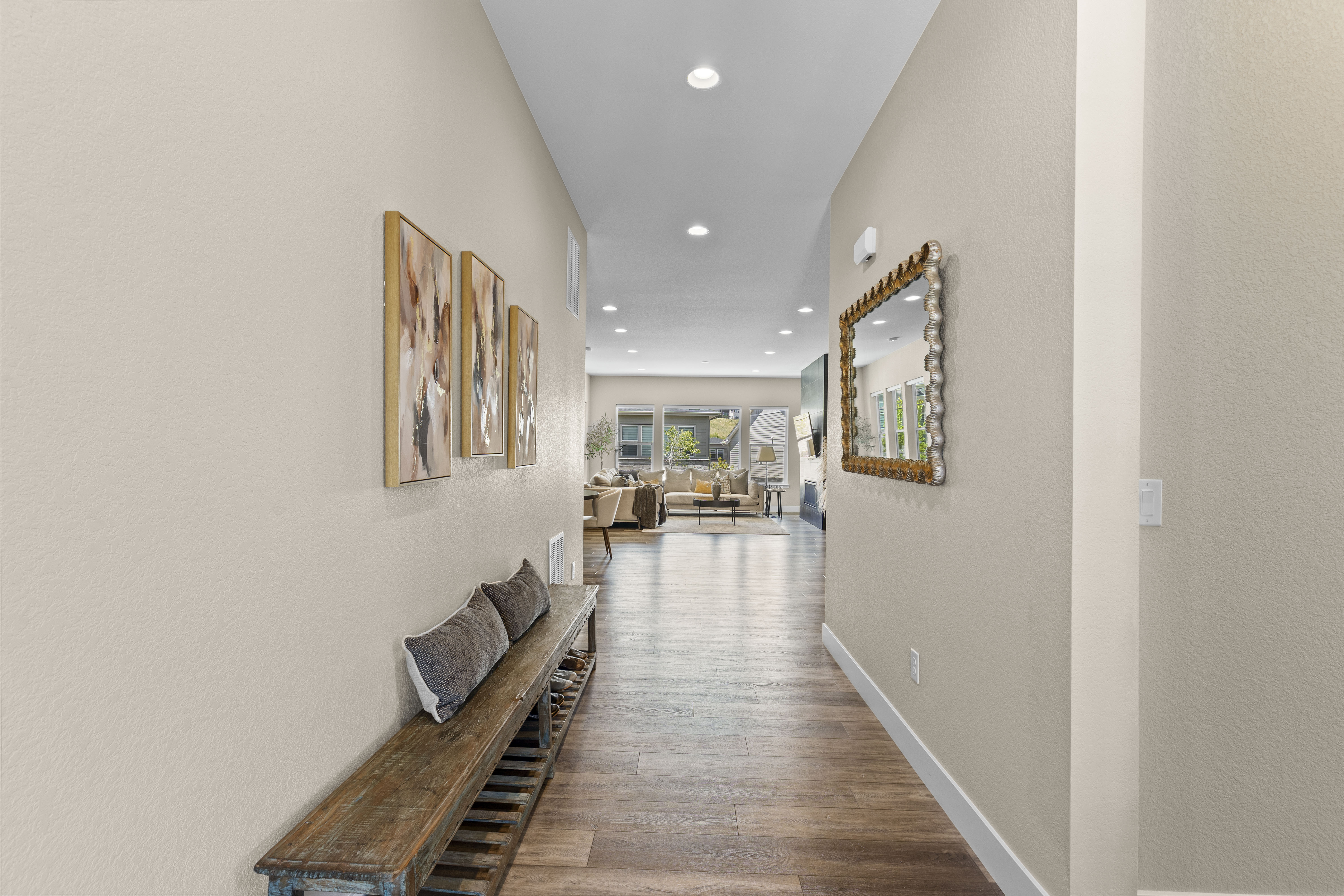  100% Move-in Ready and Beautifully Designed - 物件實景