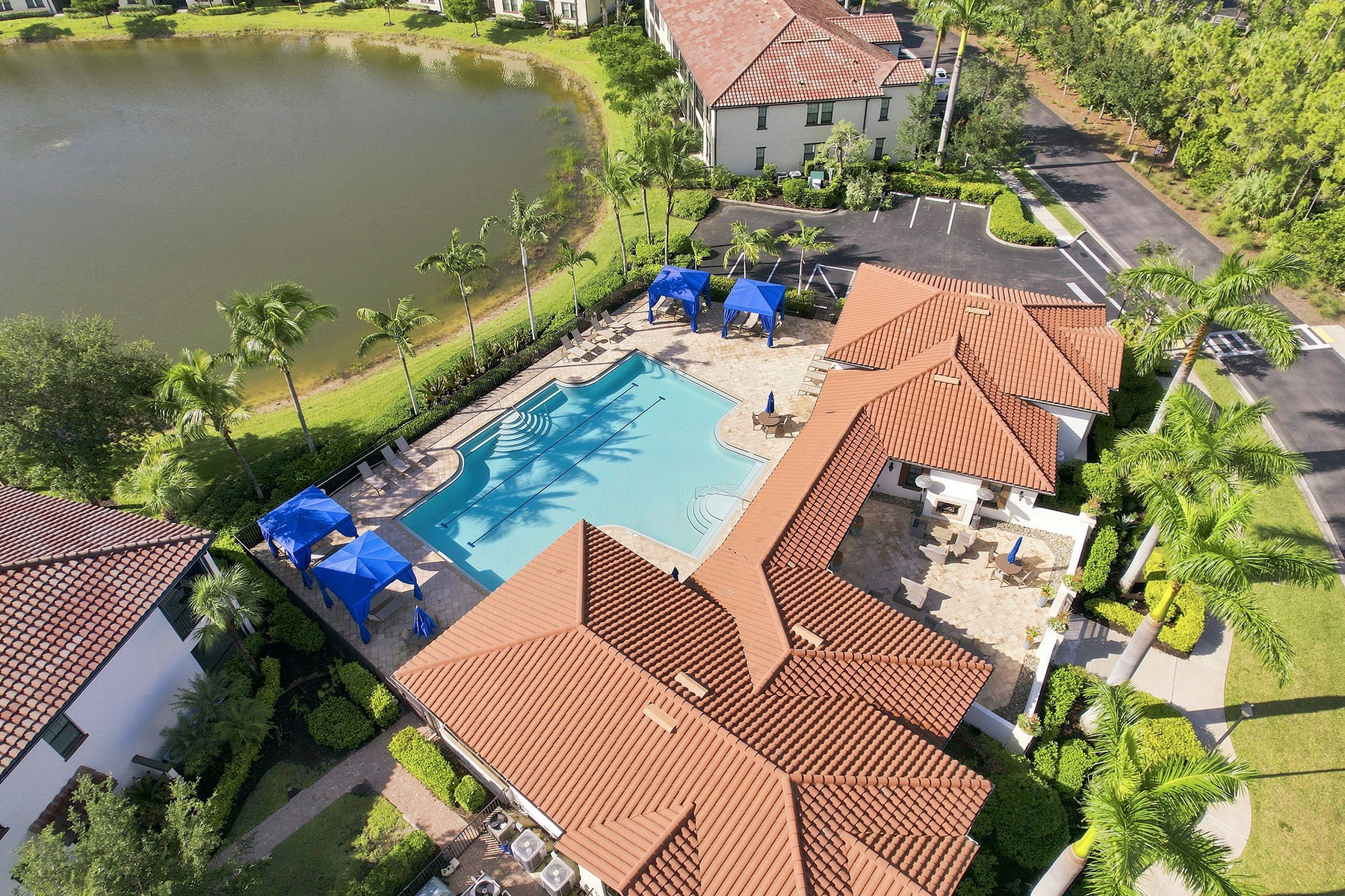  LIVINGSTON LAKES - CARRIAGE HOMES - 物件實景