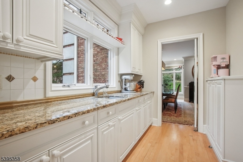 Millburn Twp., New Jersey, 07078, United States, 6 Bedrooms Bedrooms, ,7 BathroomsBathrooms,Residential,For Sale,1991831