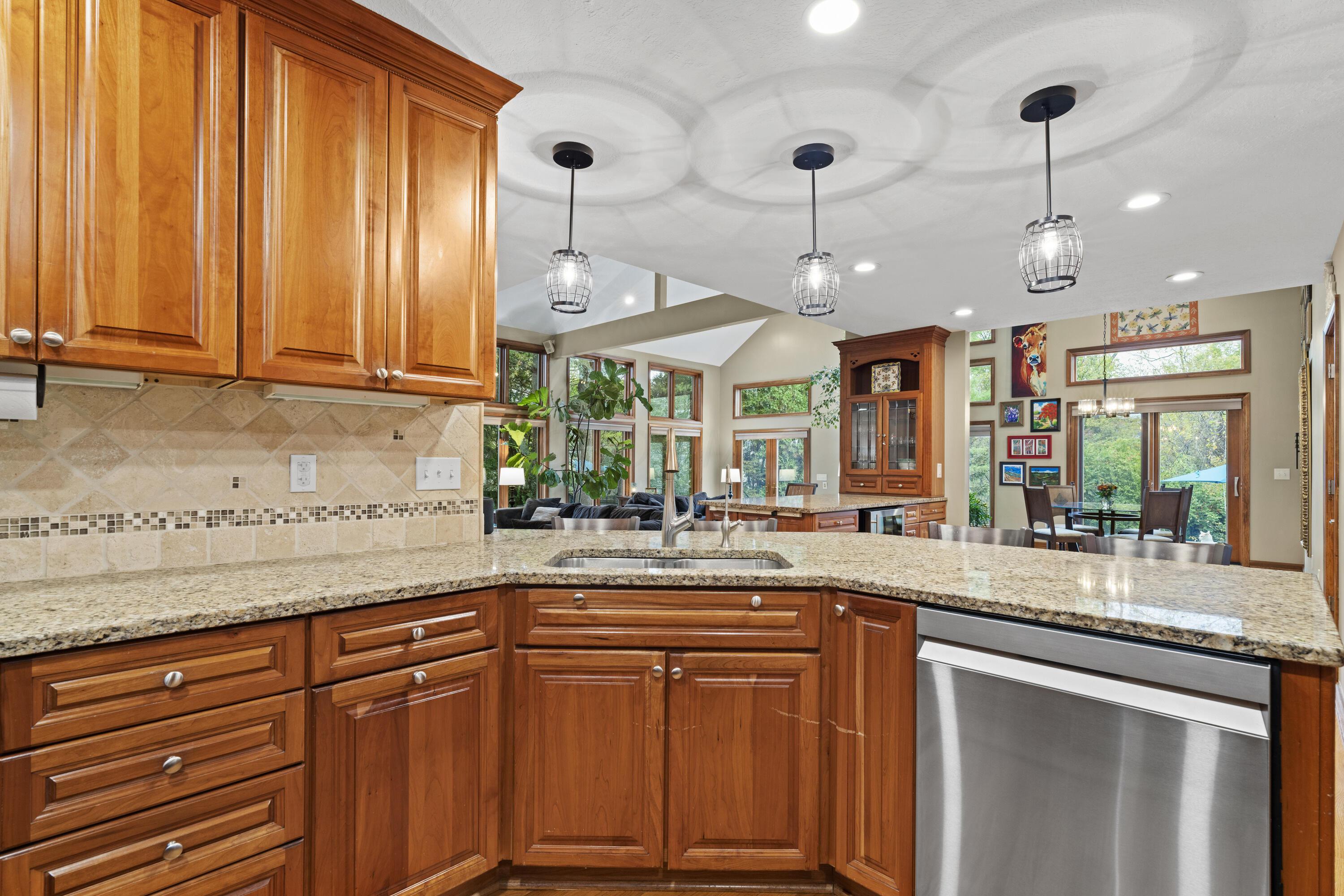 Columbus, Ohio, 43230, United States, 4 Bedrooms Bedrooms, ,4 BathroomsBathrooms,Residential,For Sale,1970472