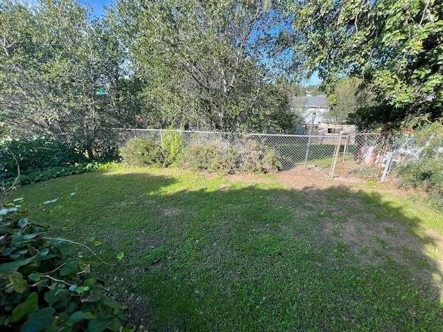 Oakland, California, 94605, United States, 3 Bedrooms Bedrooms, ,1 BathroomBathrooms,Residential,For Sale,2011144